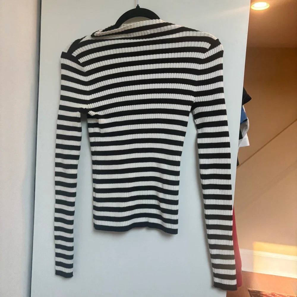 Coffee Brown and White Striped Ribbed Top - Picture 4 of 4